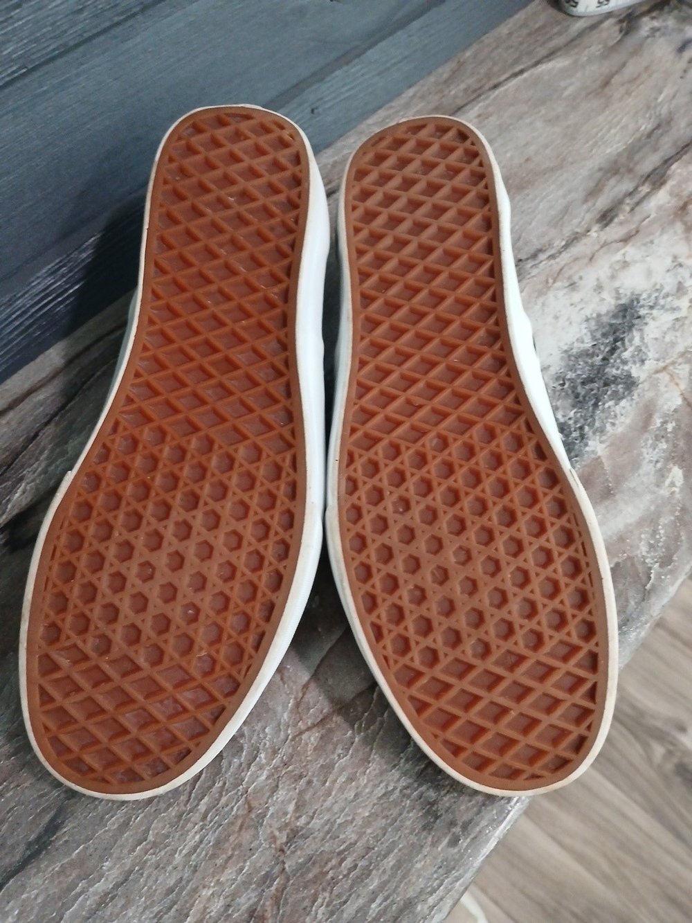 Vans Black Slip-On Loafers with Red Rose Tattoo Leaf Graphic Vintage Y2K - Picture 5 of 12